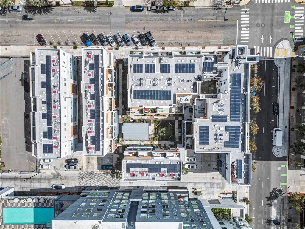 Long Beach, CA 90802,200 Alamo CT