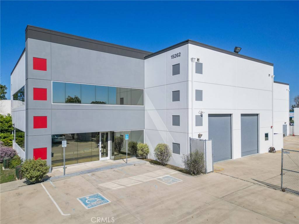Huntington Beach, CA 92649,15262 Connector LN