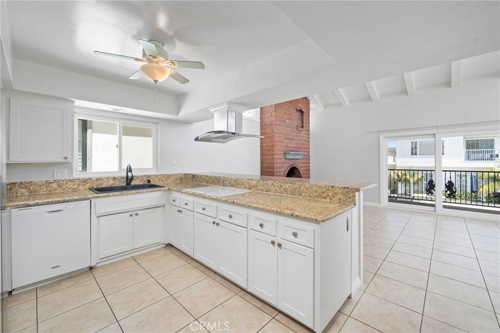 Newport Beach, CA 92662,131 Opal Ave