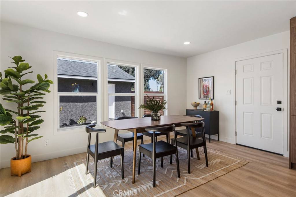 3161 Conquista Ave. Long Beach, CA 90808