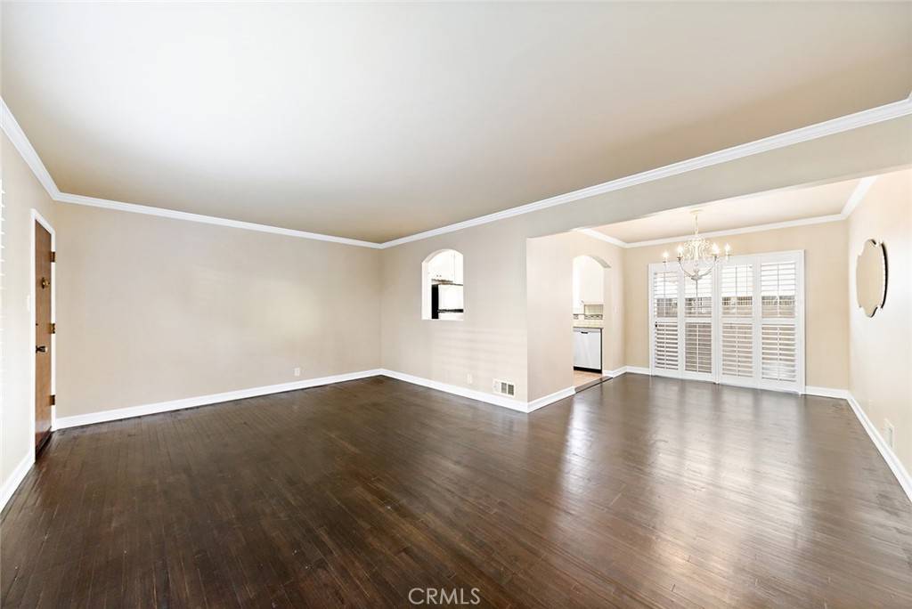 Long Beach, CA 90803,2027 E Appleton ST #5