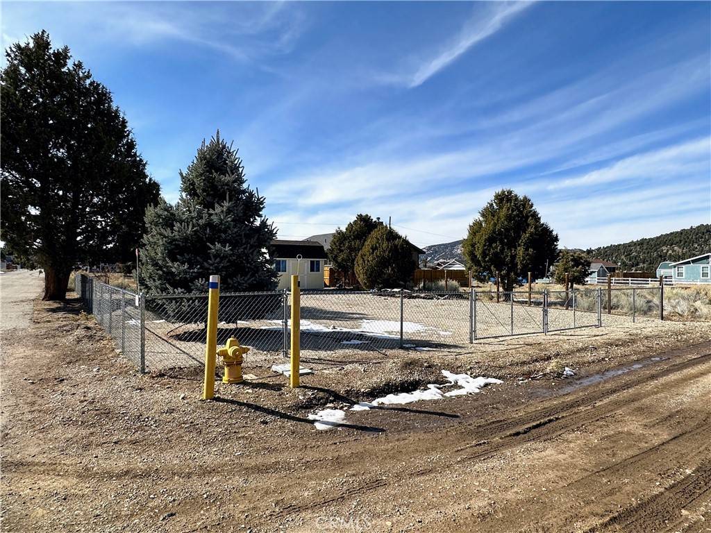 Big Bear City, CA 92314,849 Hemlock LN