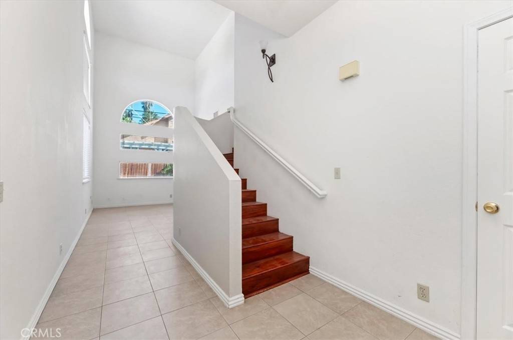 Lake Elsinore, CA 92530,783 Lake ST
