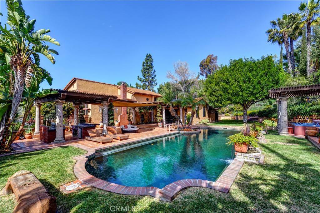 La Habra Heights, CA 90631,2190 Choral DR