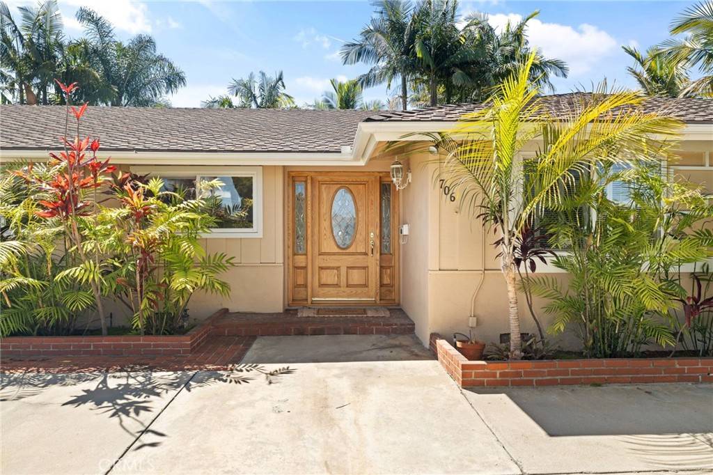 Fullerton, CA 92835,706 E Las Palmas DR