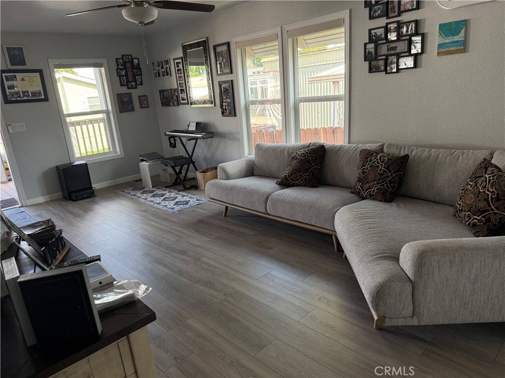 Perris, CA 92571,350 LAKE PERRIS MHP #29