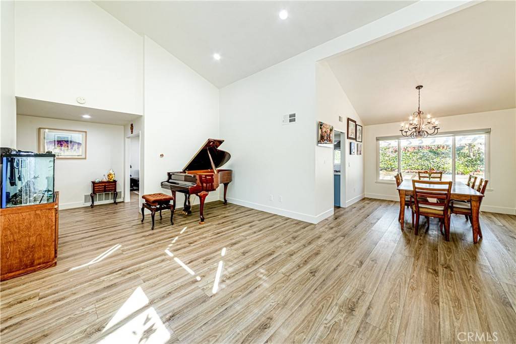 Fullerton, CA 92833,1809 Yermo PL