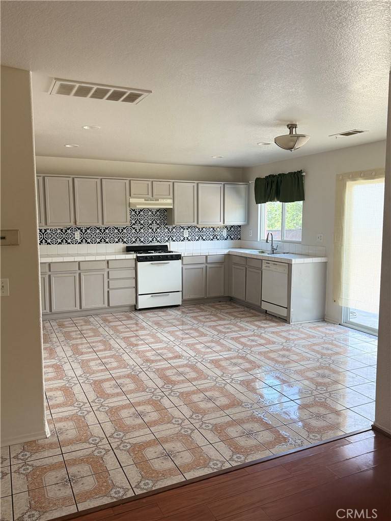 Moreno Valley, CA 92555,28764 Avalon AVE