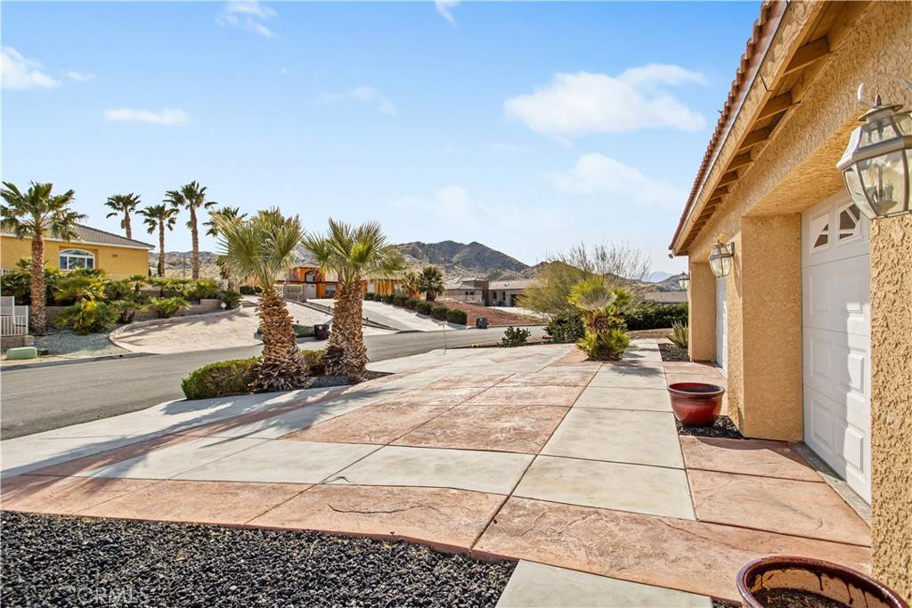 57268 Selecta AVE Yucca Valley, CA 92284