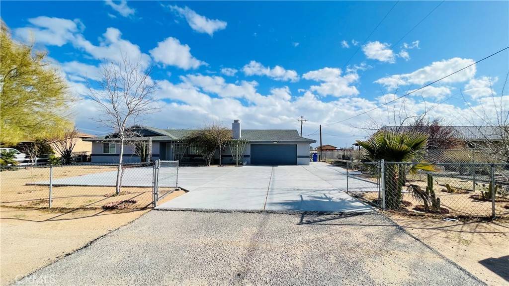 Apple Valley, CA 92308,21667 Laguna RD