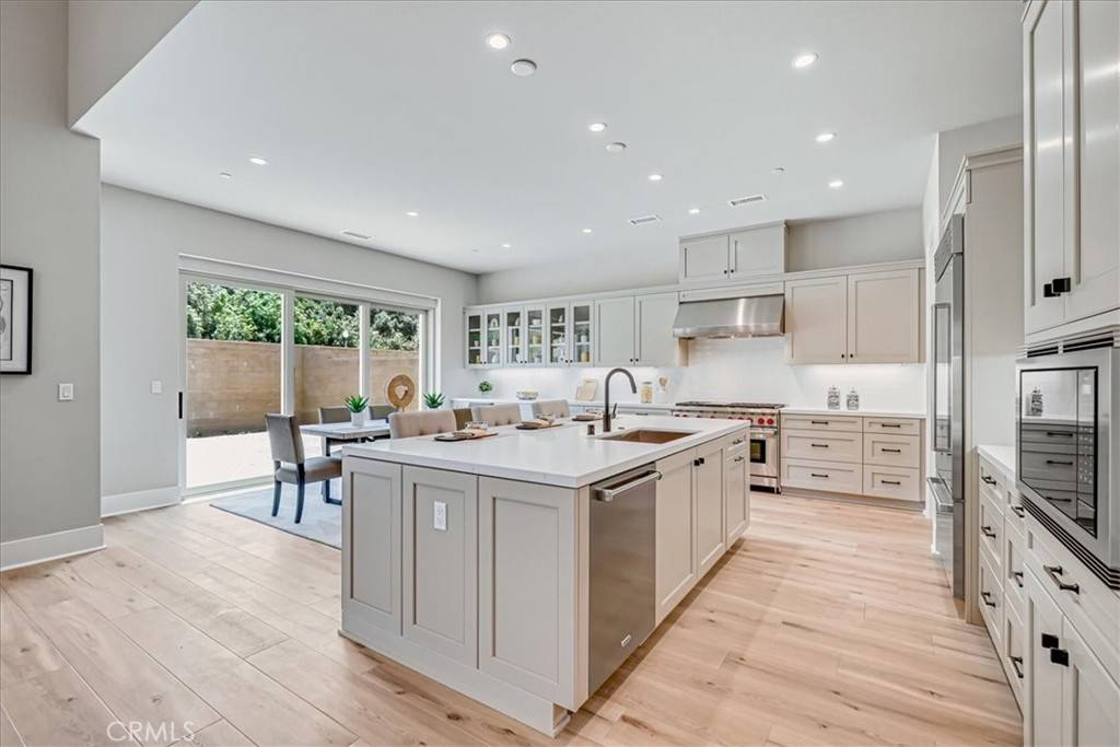 100 Bozeman Irvine, CA 92602