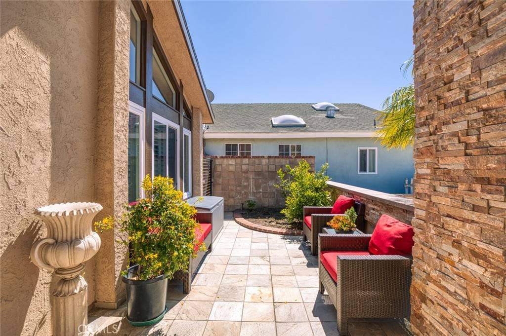 Huntington Beach, CA 92646,21152 Shaw LN