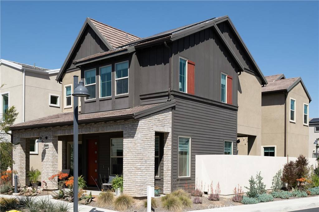 Irvine, CA 92618,135 Bosal