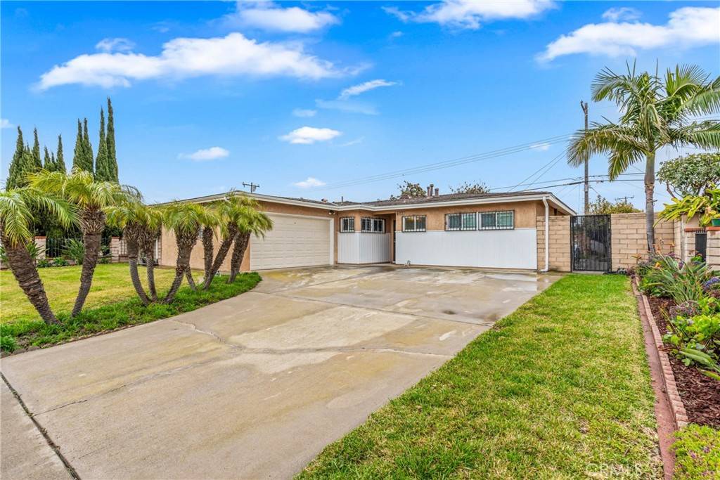 Santa Ana, CA 92703,4822 W Oakfield AVE