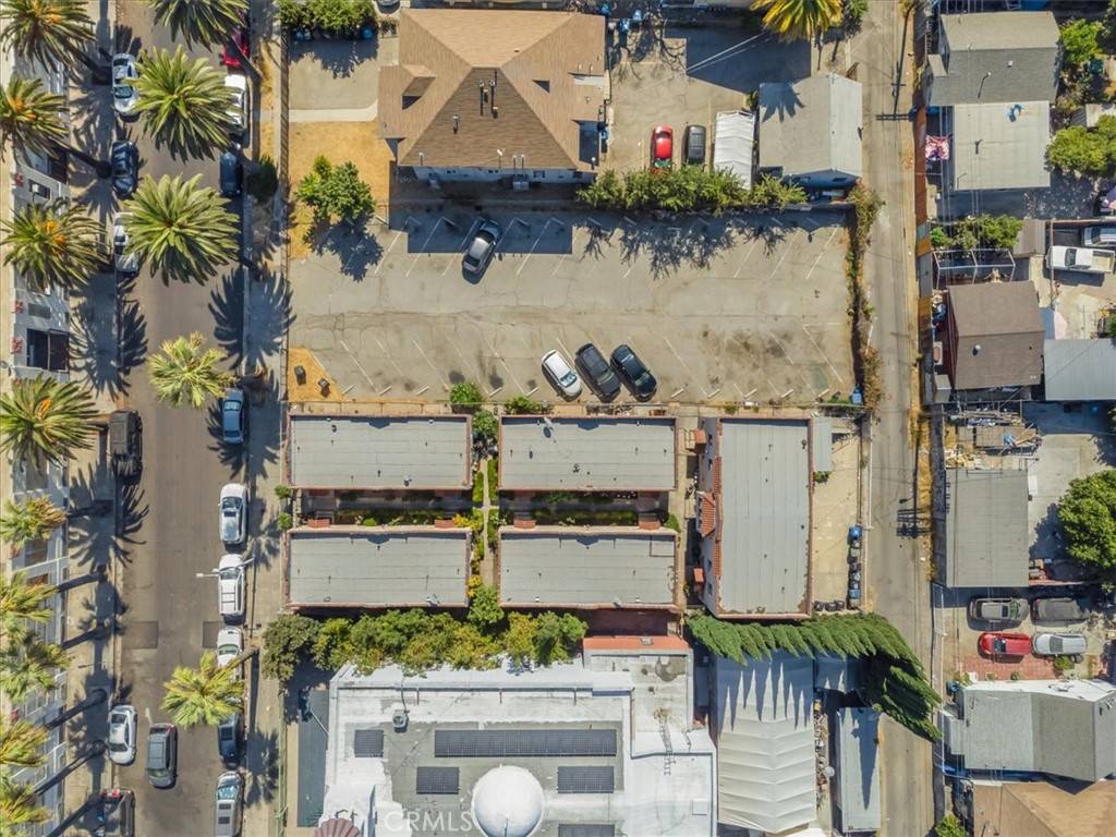 Los Angeles, CA 90011,424 E 20th ST