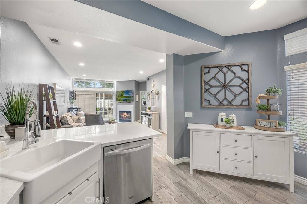 Anaheim Hills, CA 92808,950 S Country Glen WAY