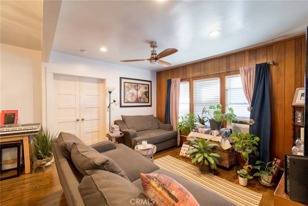 1517 E 1st ST Long Beach, CA 90802