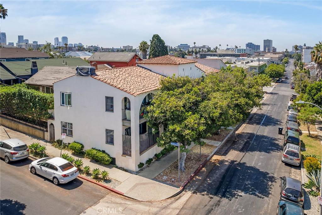 Los Angeles, CA 90026,230 N Reno ST