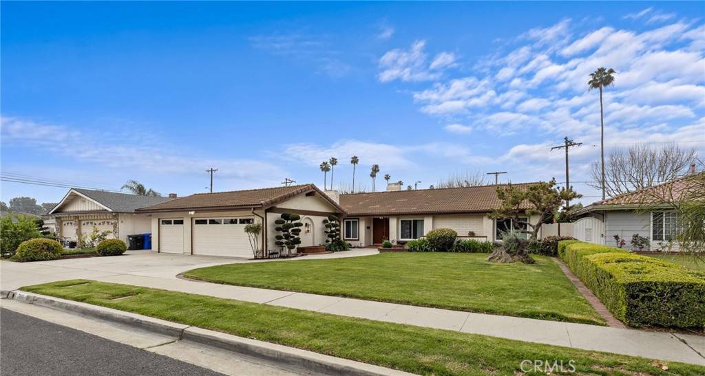Downey, CA 90240,7848 Calmcrest DR