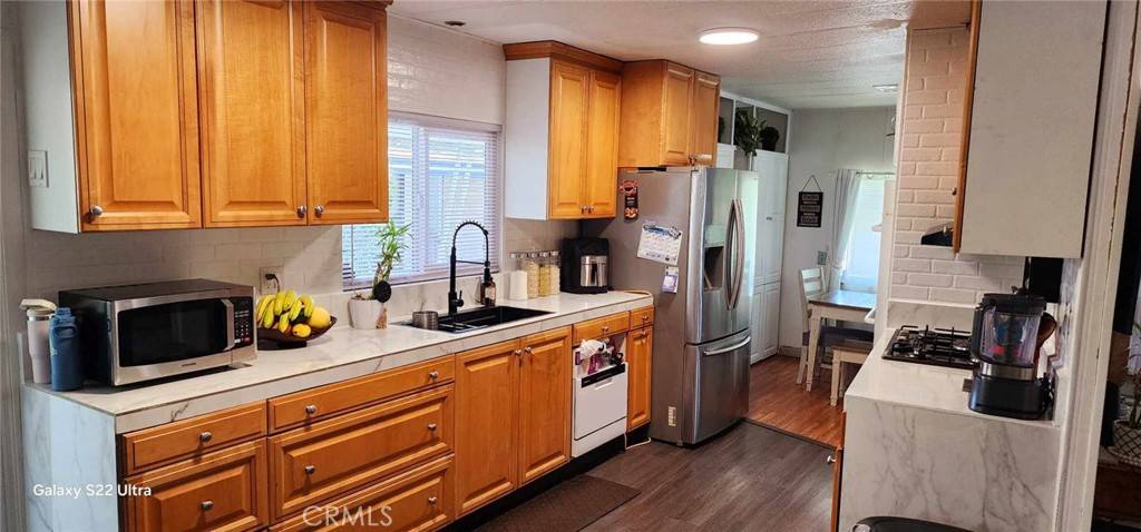 Glendora, CA 91740,1630 S Barranca AVE #104