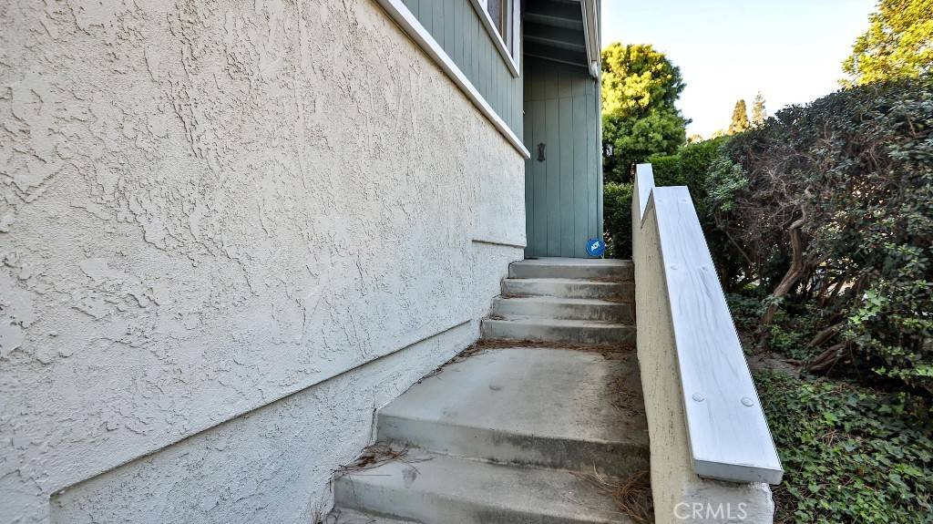 Costa Mesa, CA 92626,860 69 Village #69