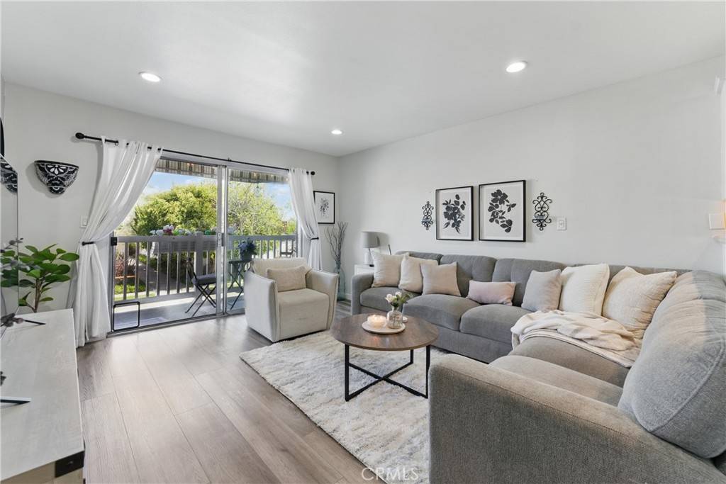 Long Beach, CA 90814,363 Newport AVE #102