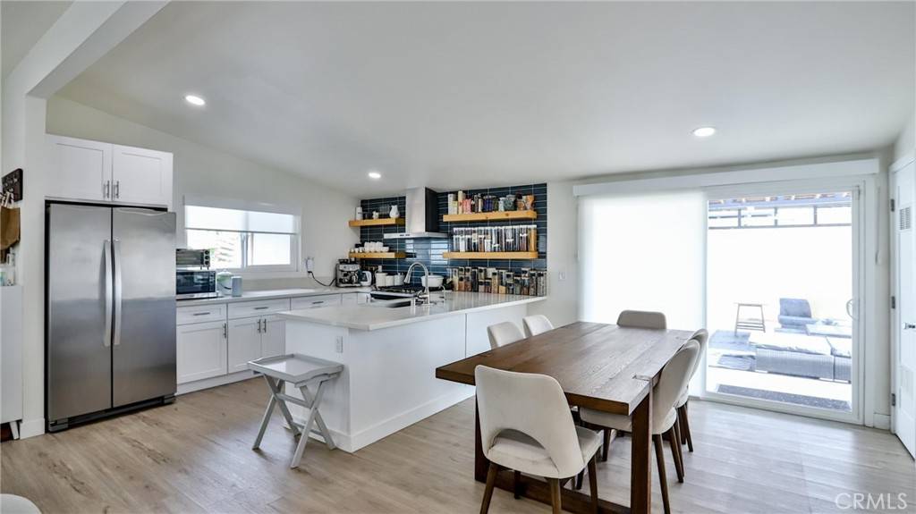 Santa Ana, CA 92707,1279 S Hickory ST