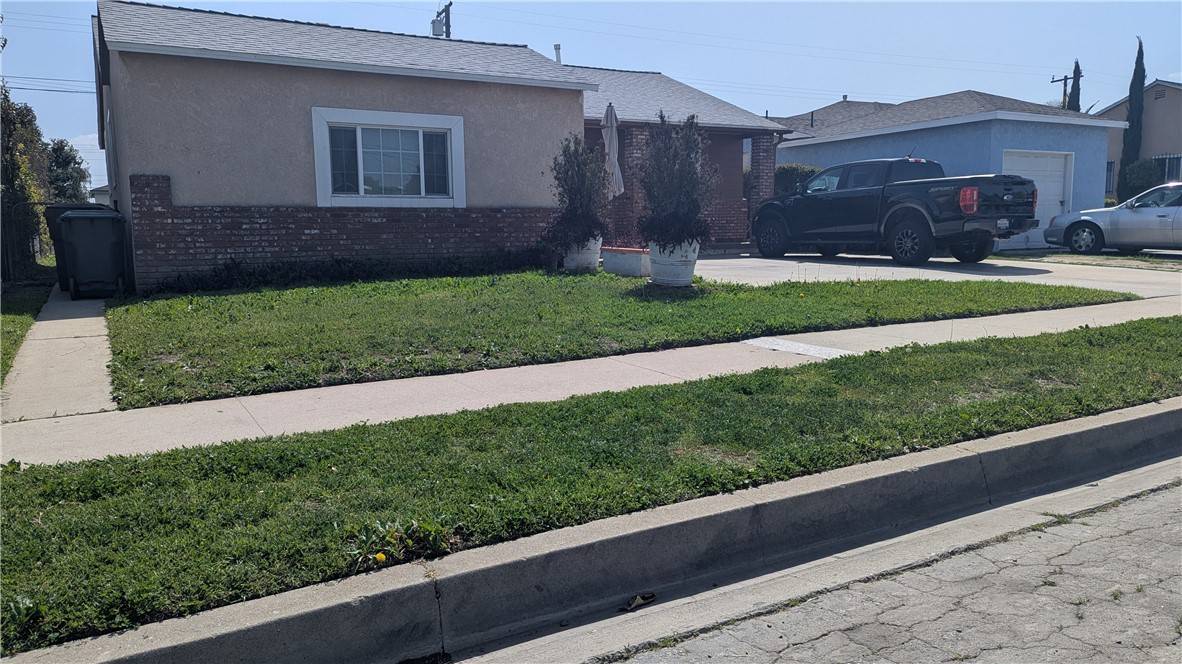 Compton, CA 90220,1318 W Palmer ST