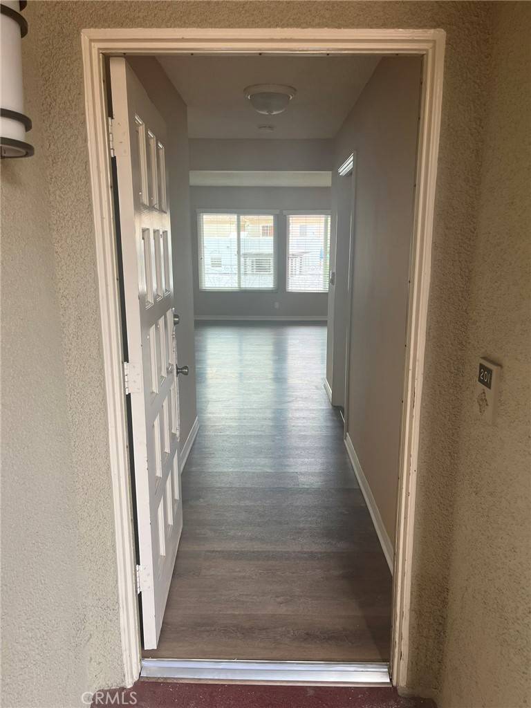 Long Beach, CA 90803,3737 E 2nd ST #201