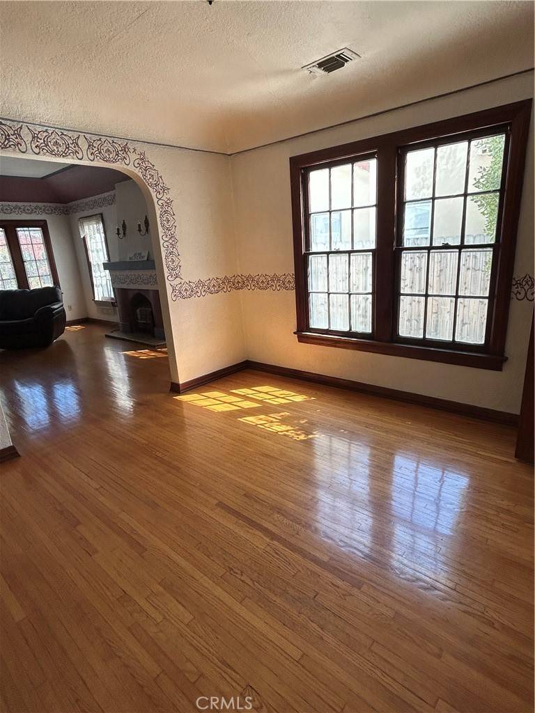 Long Beach, CA 90806,2075 San Francisco AVE