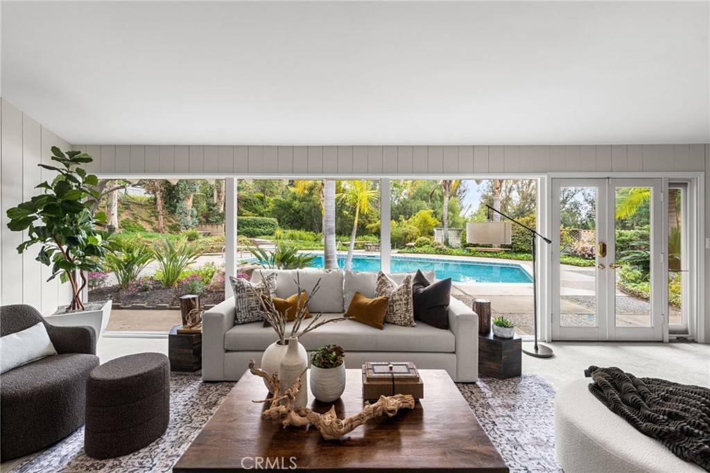 North Tustin, CA 92705,9891 Deerhaven