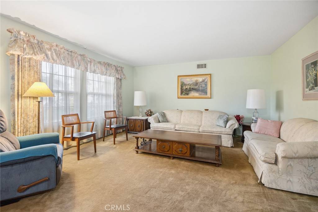 Placentia, CA 92870,532 Somerset DR