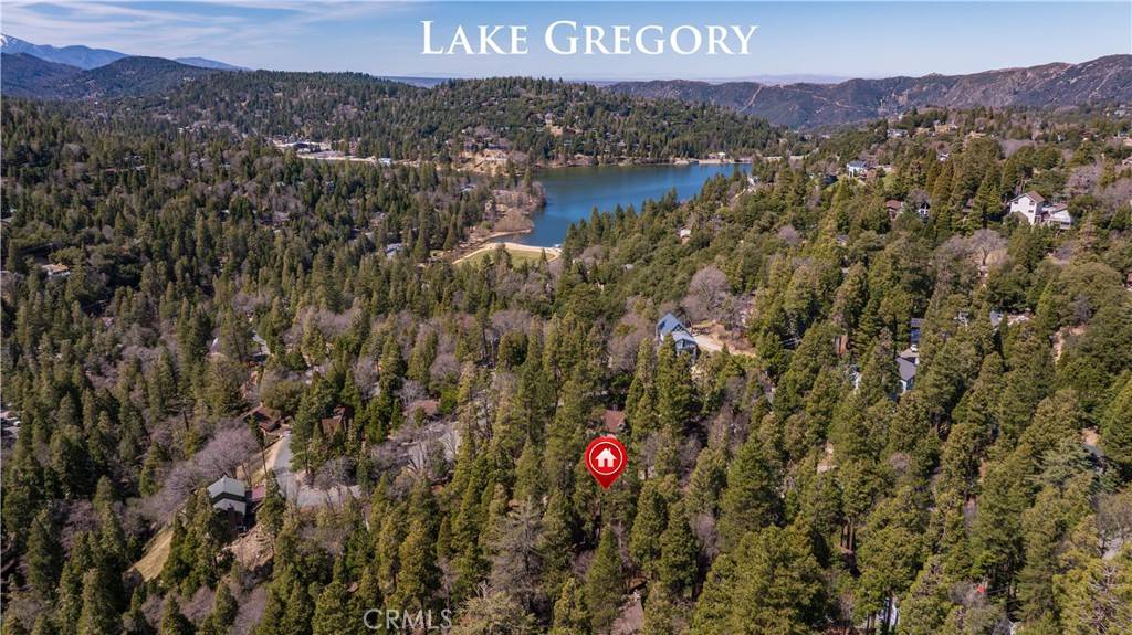 Crestline, CA 92325,926 Berne DR