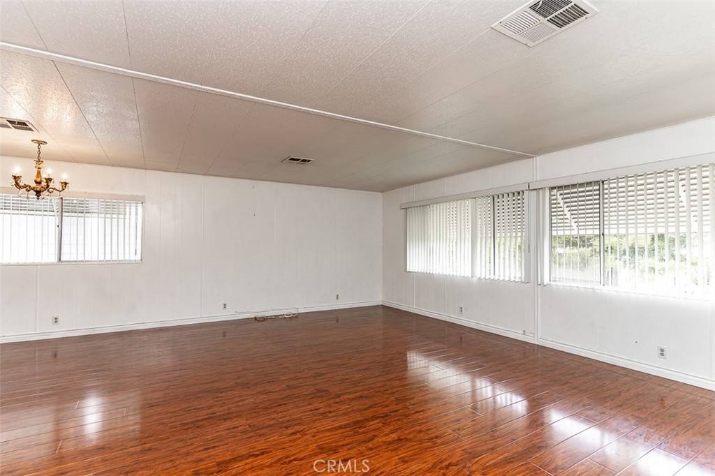 La Mirada, CA 90638,14046 Lake Crest DR