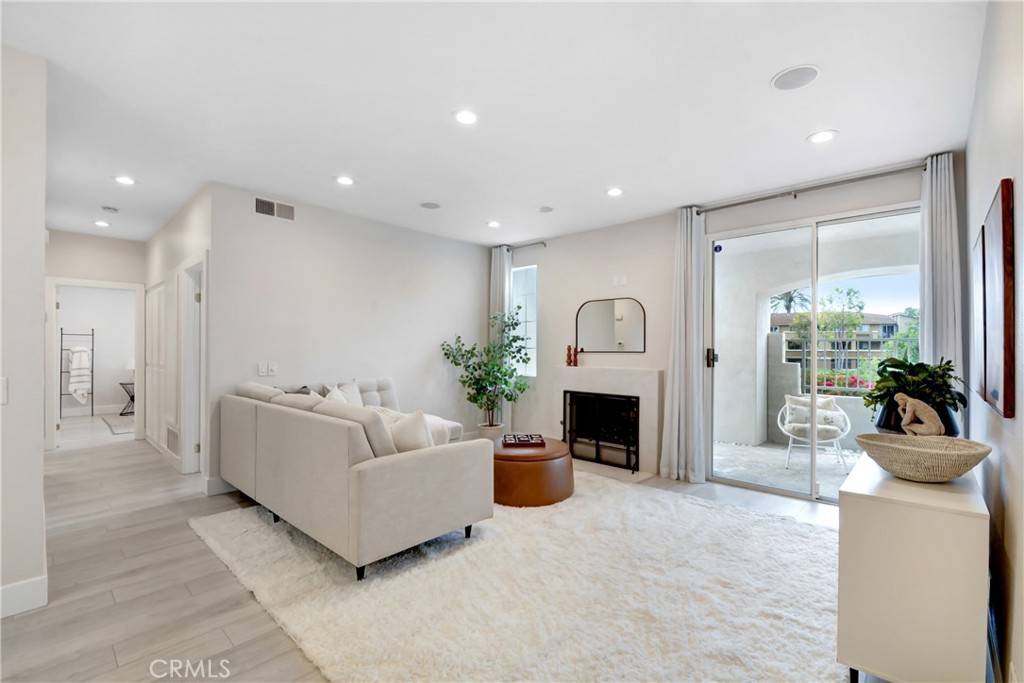 Aliso Viejo, CA 92656,91 Cloudcrest