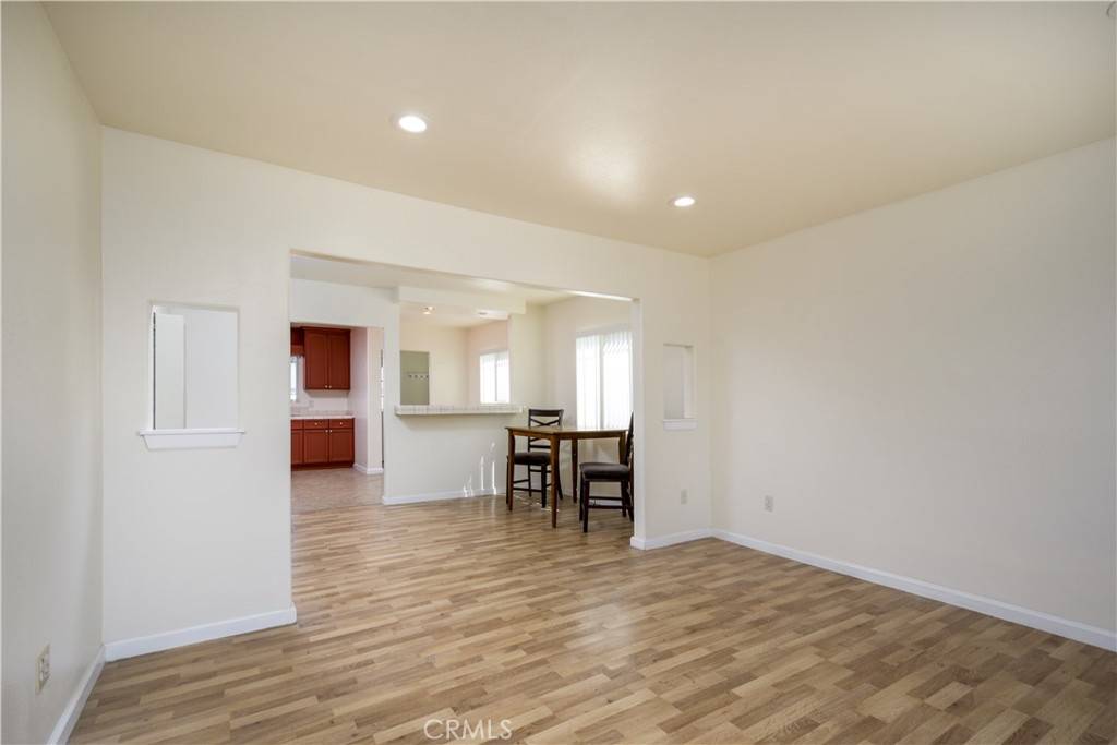 South Gate, CA 90280,9504 San Carlos AVE