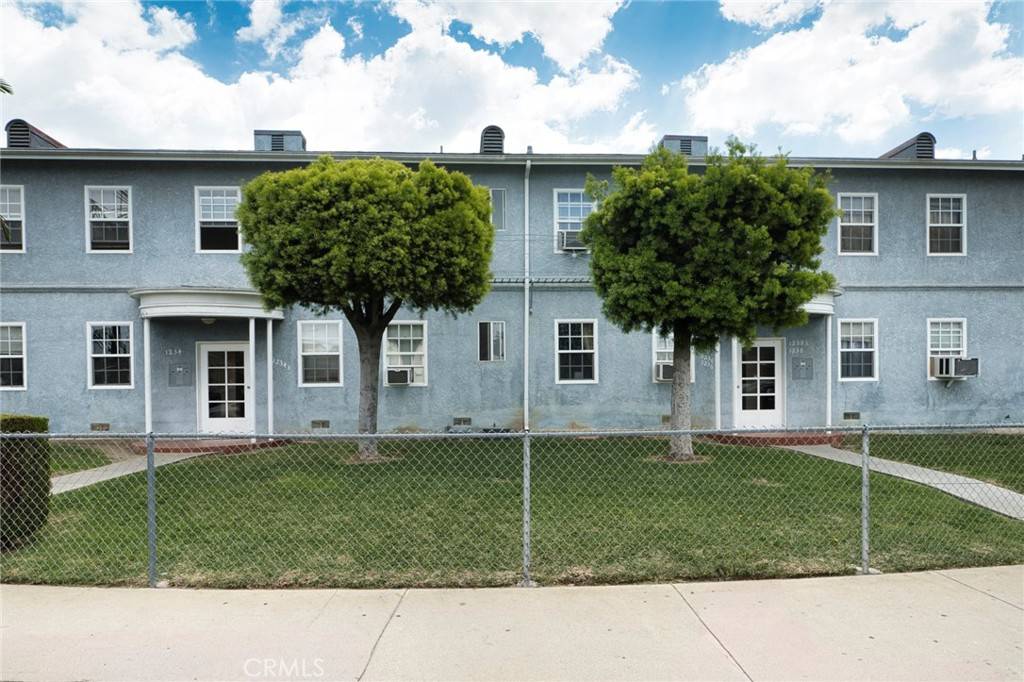 Los Angeles, CA 90022,1234 Clela AVE