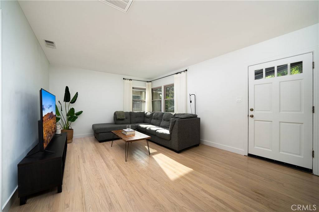 Riverside, CA 92506,4865 Sunnyside DR