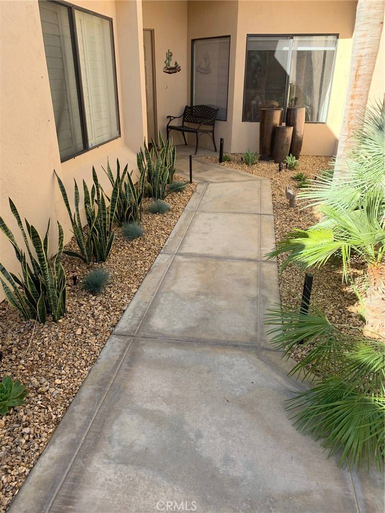 La Quinta, CA 92553,54873 Southern Hills
