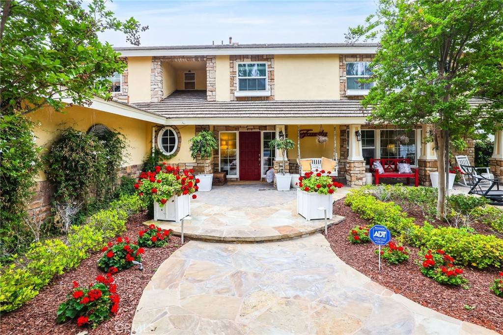 Villa Park, CA 92861,18382 Taft AVE