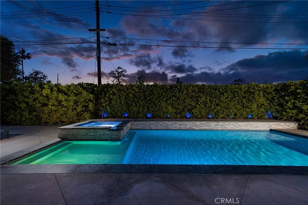 North Tustin, CA 92705,1581 Rainbow DR