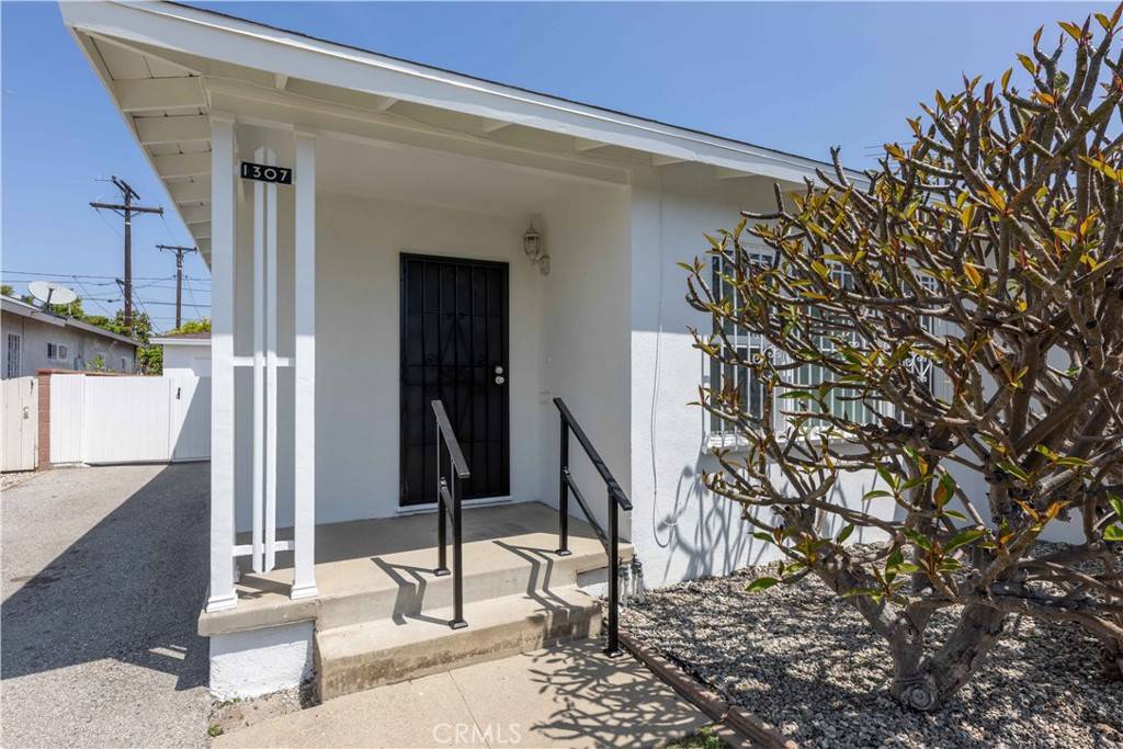 Gardena, CA 90247,1307 W 149th street