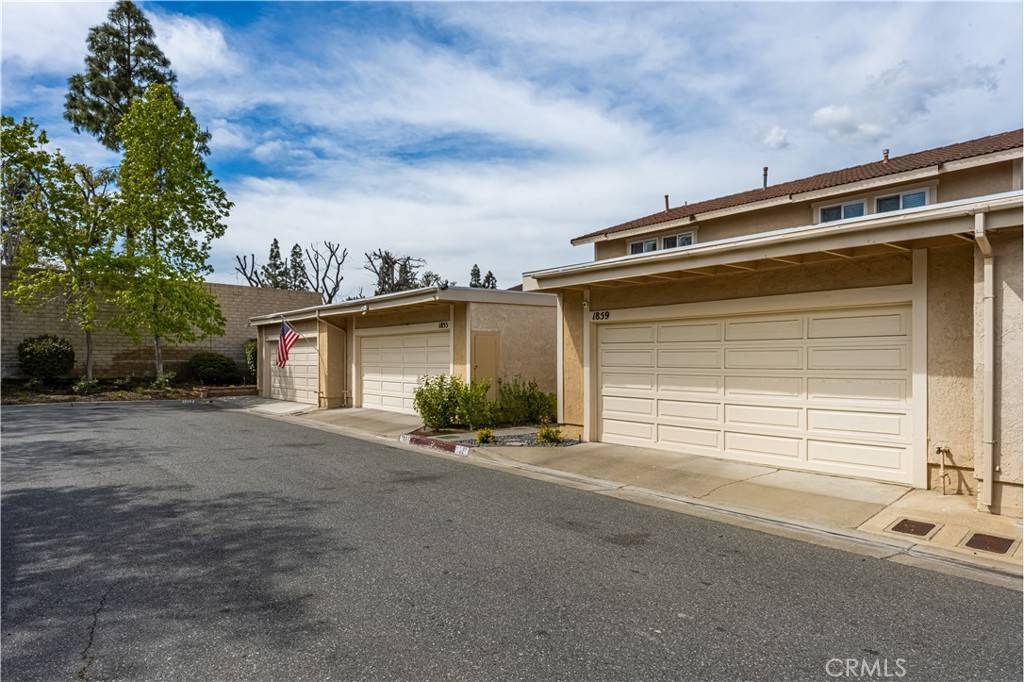 Placentia, CA 92870,1859 E Belmont CT
