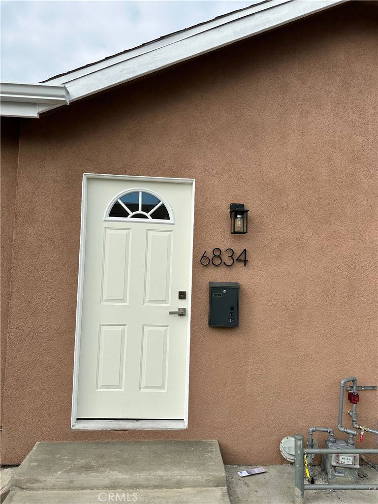 Bell Gardens, CA 90201,6834 Colmar AVE
