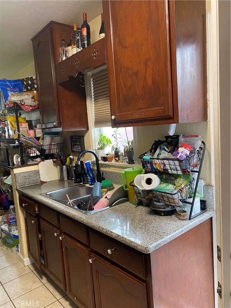 Downey, CA 90241,8637 Buckles ST