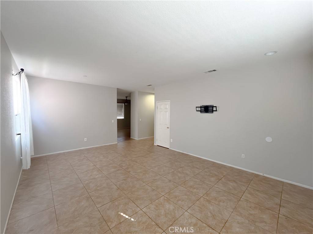 Victorville, CA 92392,13555 Thunderbird PL