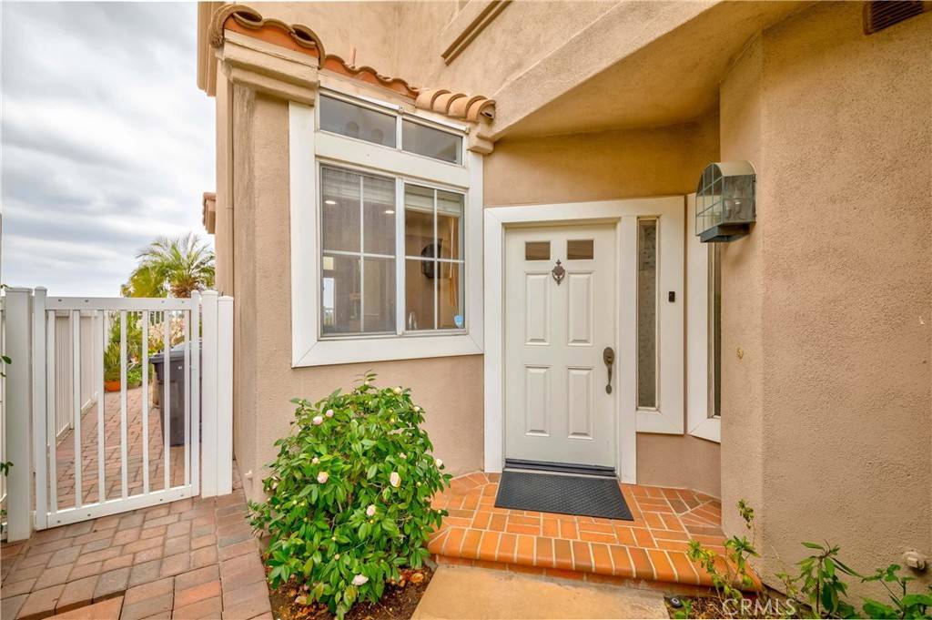 Fullerton, CA 92833,2157 Flame Flower LN