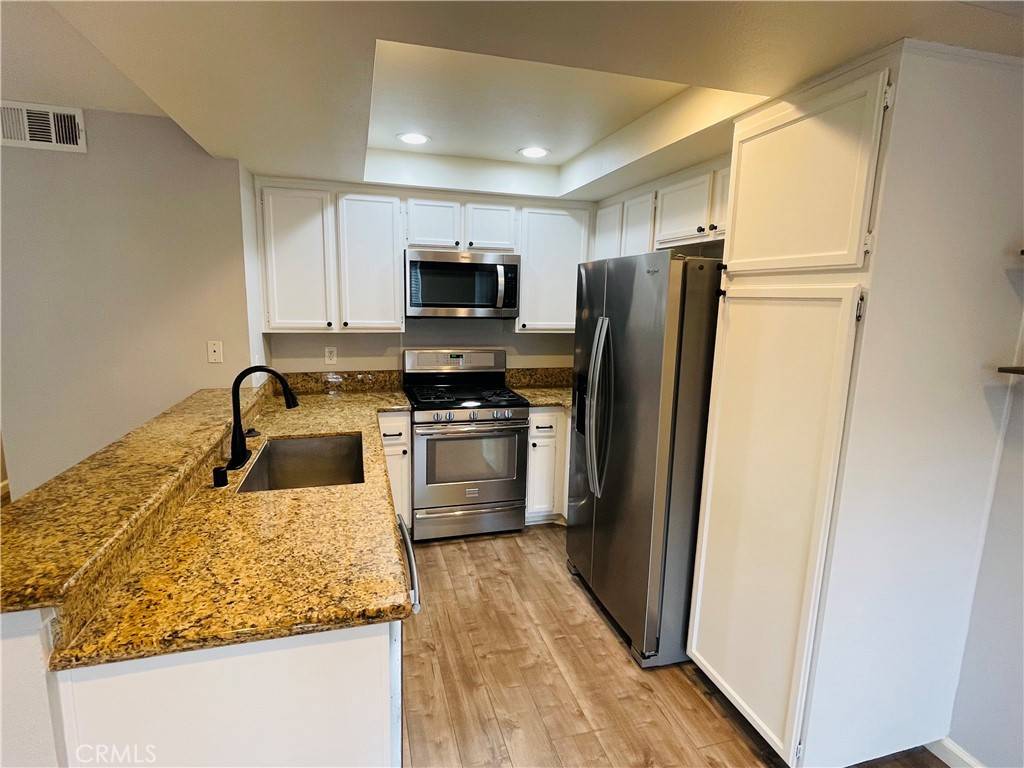 Yorba Linda, CA 92887,6243 Hartford RD #178