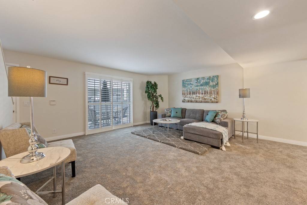 Bellflower, CA 90706,17038 Downey AVE #B