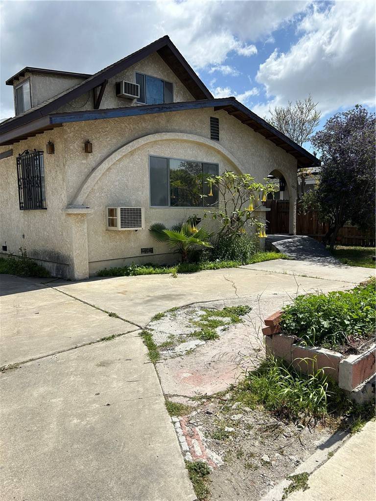 Stanton, CA 90680,10872 Flower AVE